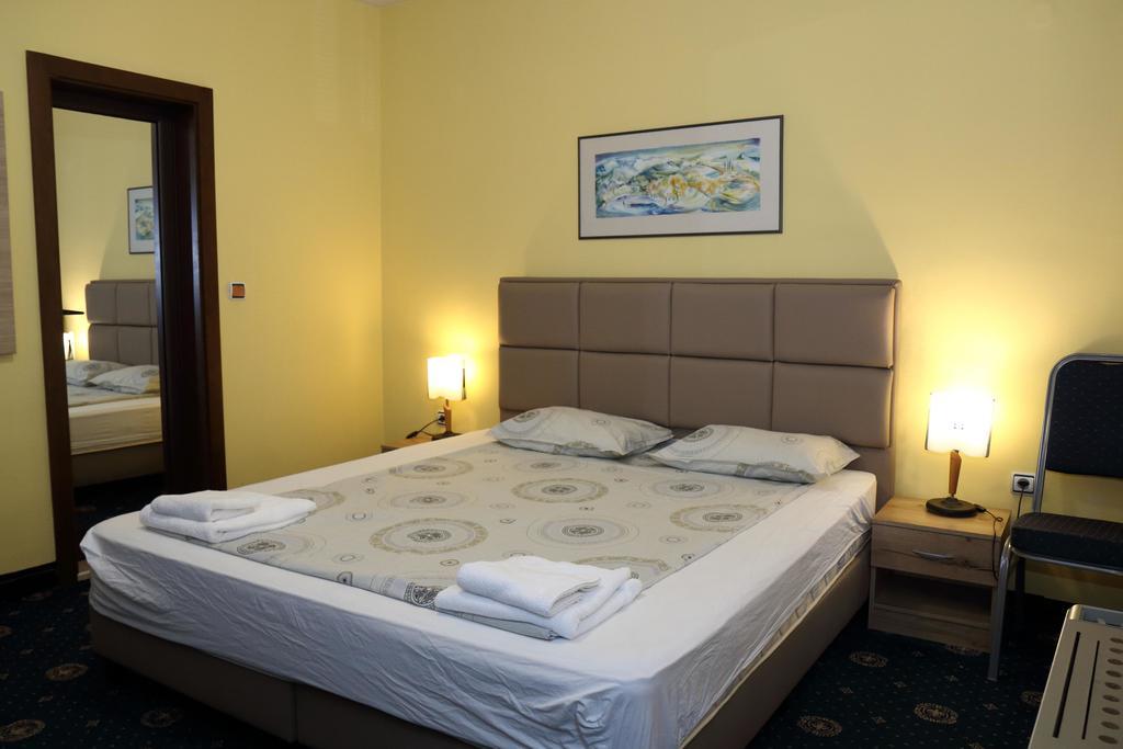 Fenix Family Hotel Blagoevgrad Exterior photo