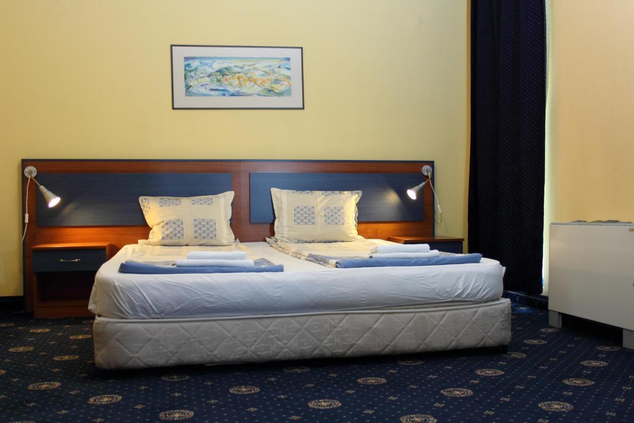 Fenix Family Hotel Blagoevgrad Room photo