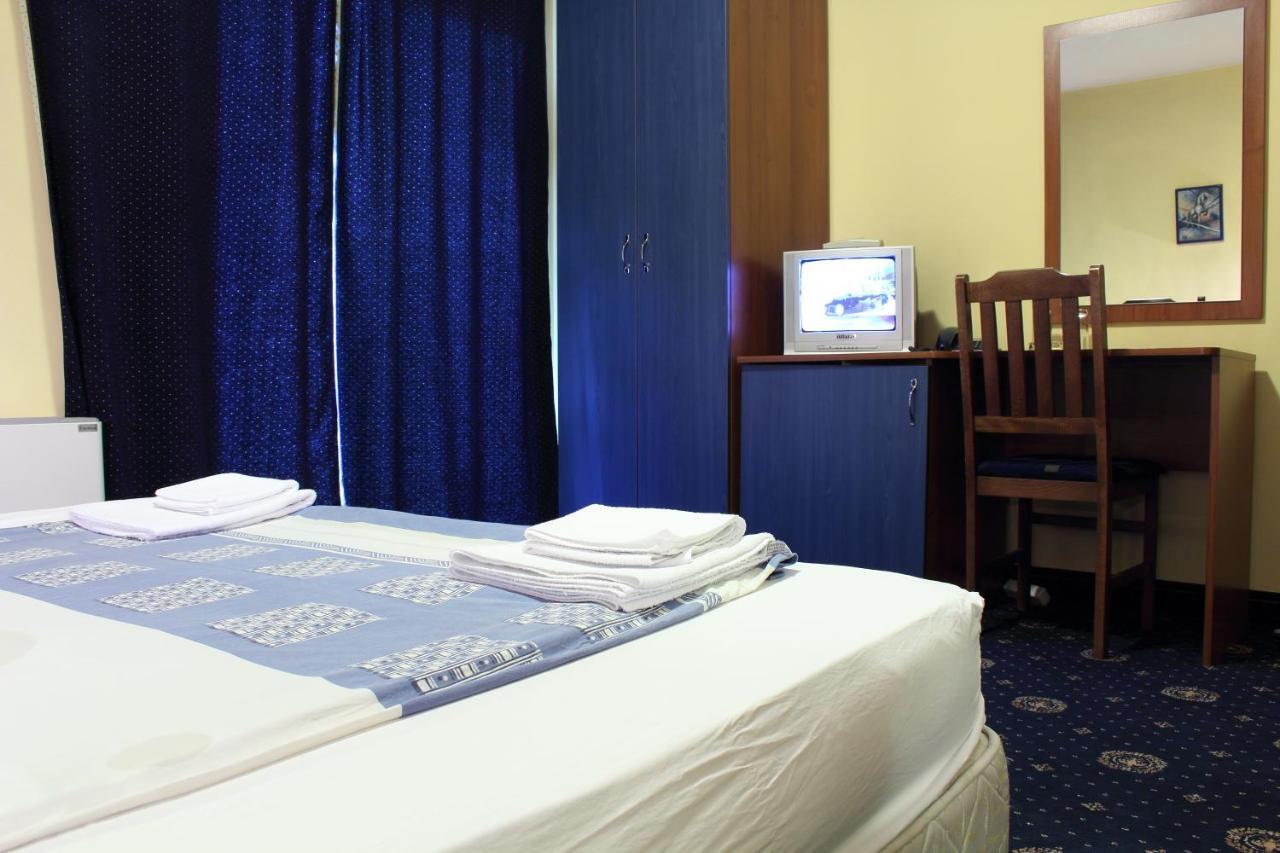 Fenix Family Hotel Blagoevgrad Room photo