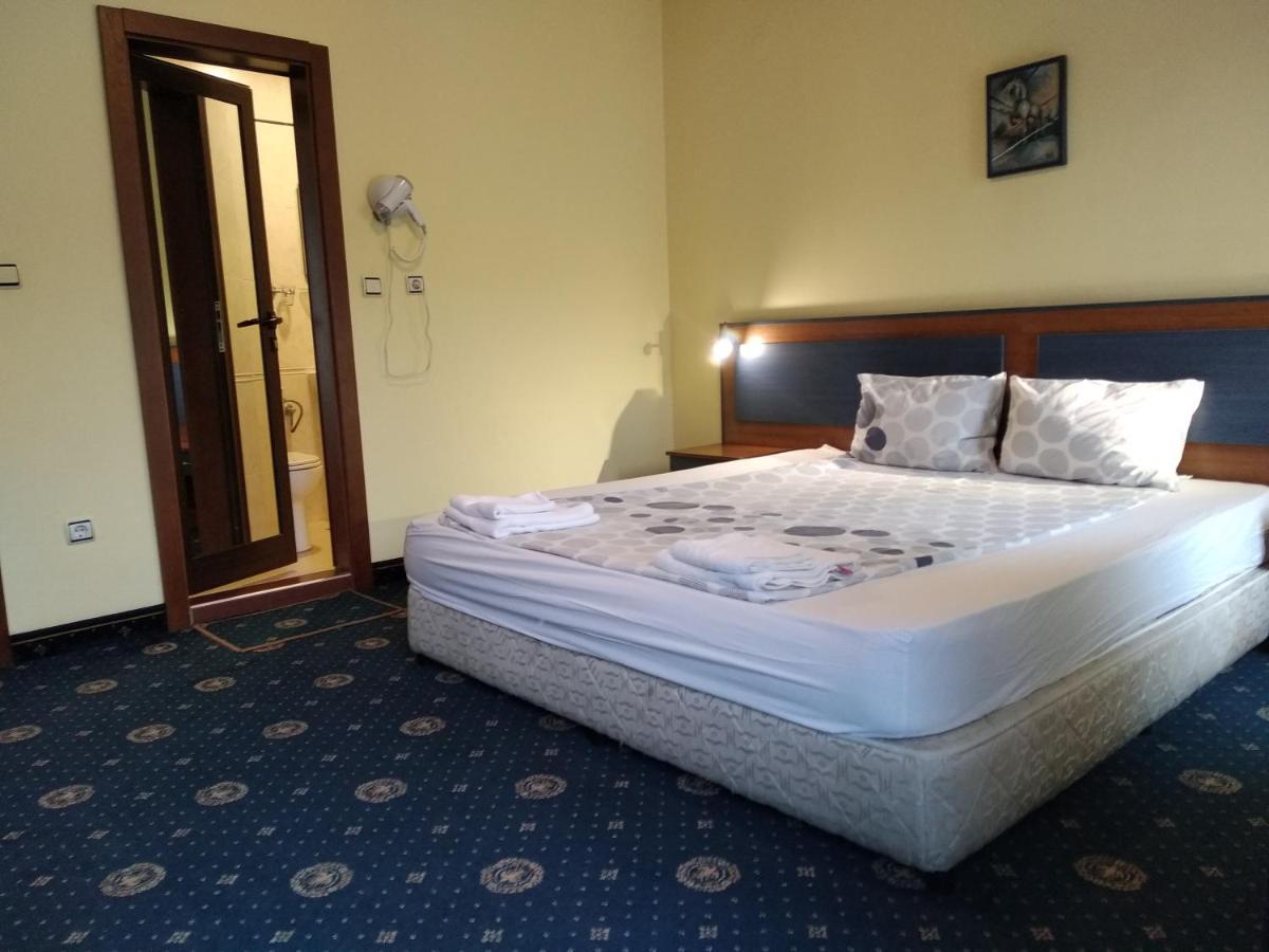 Fenix Family Hotel Blagoevgrad Exterior photo